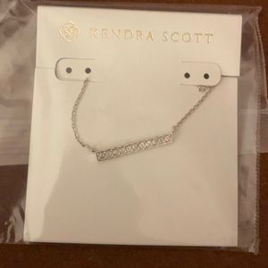 Kendra scott silver necklace